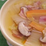 和洋折衷で飽きない味★白菜とベーコンのスープ